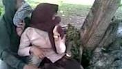 Video sex 2021 Siswi Berjilbab Asik Ciuman di Taman period FLV online high quality