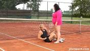 Video porn Tennis court affair with a skinny guy licking the pussy of BBW Mp4 online