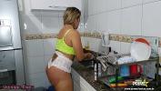 Video sexy Wife serves barbecue meat to friends in the kitchen HD